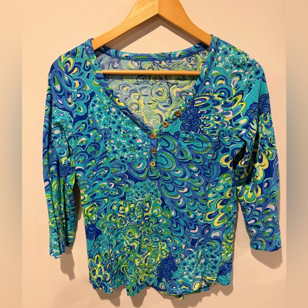 Lilly Pulitzer Palmetto Henley Sea Blue Lilly Lagoon V-Neck S